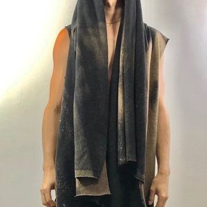 Shortsleeved Slanted Quattro Throw- Burning Man